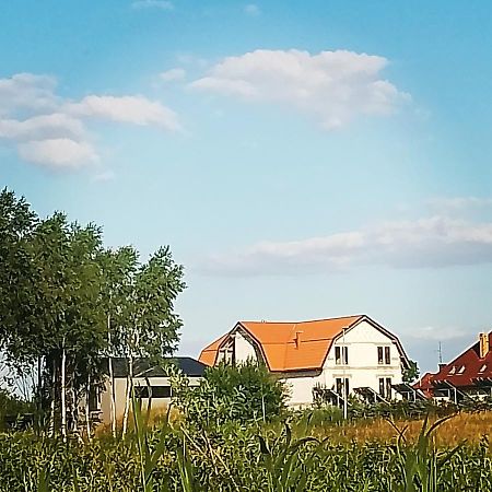 Ustka Lato Apartment Przewloka  Bagian luar foto